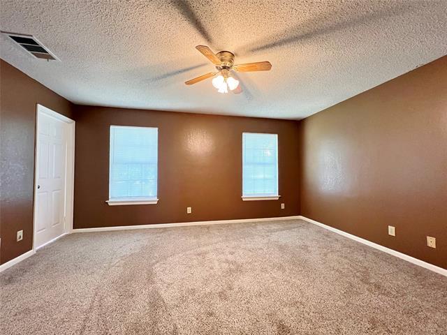 Building Photo - 2019 Longmeadow Ct