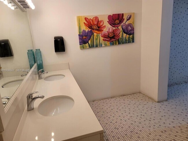 Building Photo - 401 Golden Isles Dr