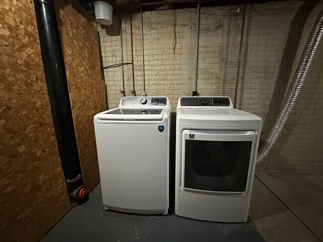 Building Photo - Allendale Duplex