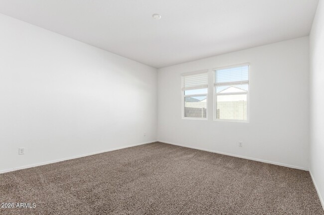 Building Photo - 1168 W Paradise Wy