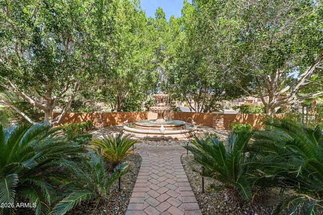 Building Photo - 11571 E Cochise Dr