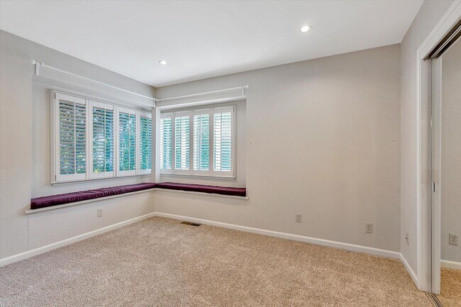Building Photo - Tri-Level Home in Los Gatos