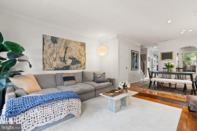 Building Photo - 1944 N Cleveland St