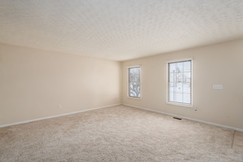 Building Photo - 8651 Olenbrook Dr