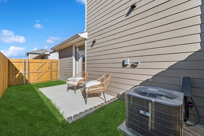 Building Photo - 2200 North Buddy Hayes Blvd