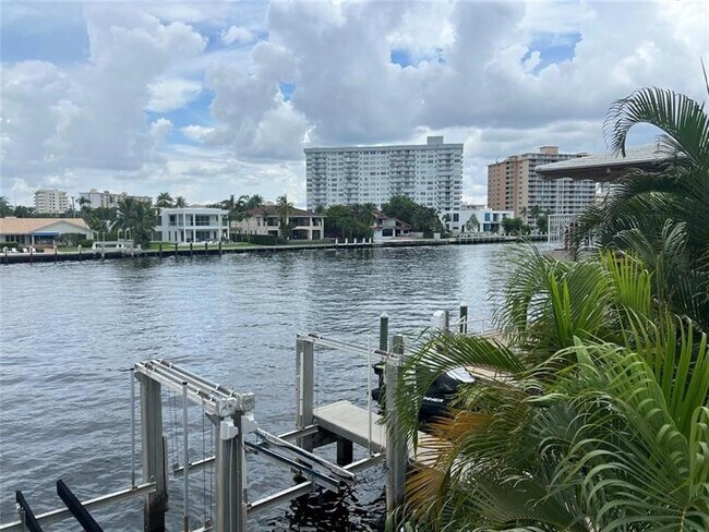 Building Photo - 1965 S Ocean Dr