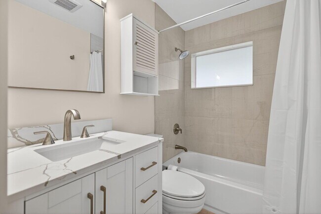 Building Photo - 8776 SE Sandy Ln