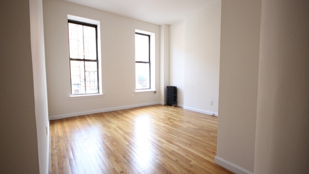 Primary Photo - 484 Amsterdam Ave