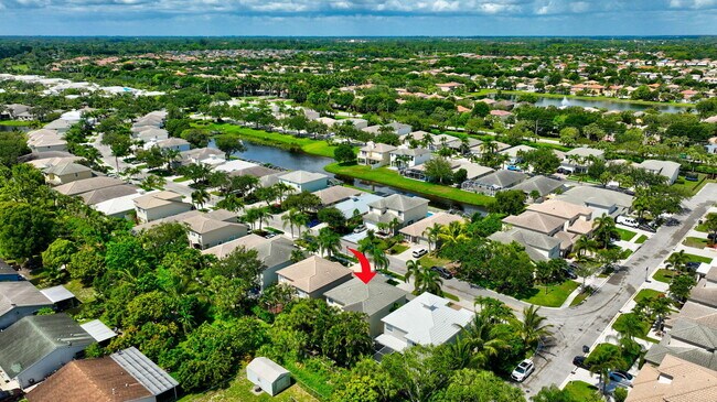 Building Photo - 6788 Hendry Dr
