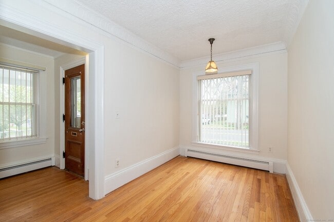 Building Photo - 34 N Maple St
