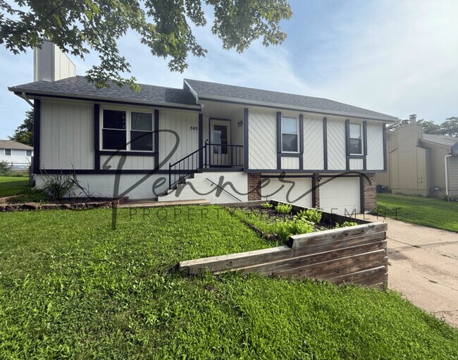 Primary Photo - 505 SE Mt Vernon Dr