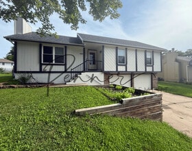 Building Photo - 505 SE Mt Vernon Dr