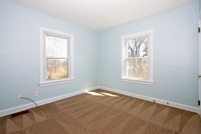 Building Photo - Four Bedroom Single-Family Home