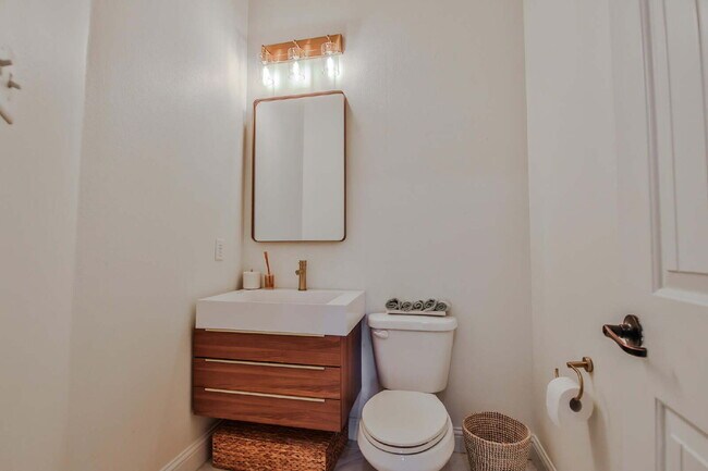 Building Photo - Preston Manor Home with Soaring Ceilings, Private Suite & Resort, Style Amenities