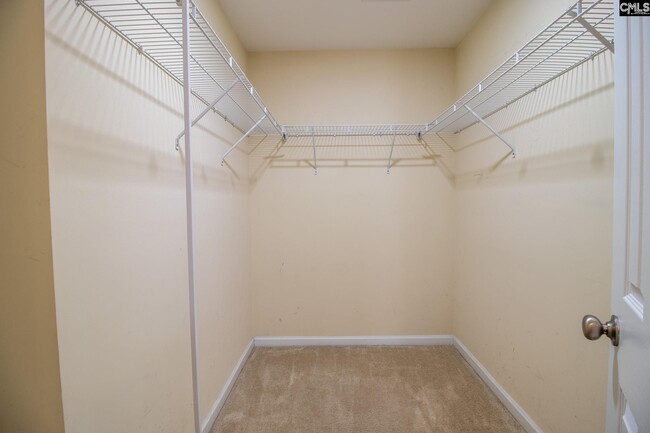 Building Photo - 156 Chesterbrook Ln