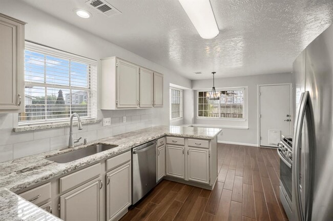 Building Photo - 11307 Travelers Way Cir