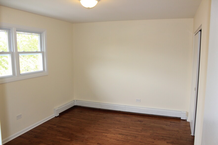 Building Photo - 14437 S Ravinia Ave