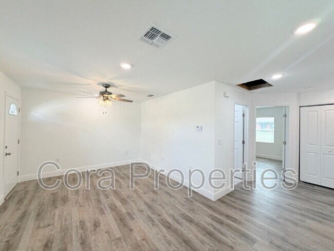 Building Photo - 403 Pearl St
