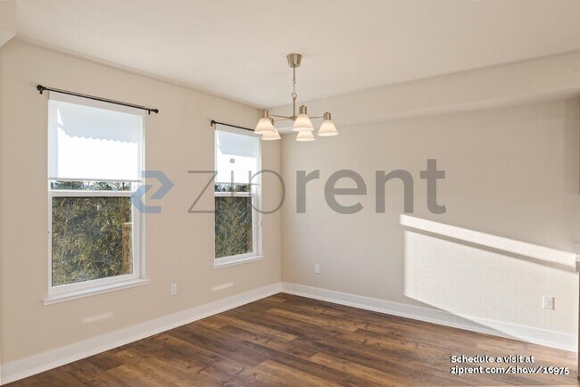 Building Photo - 1048 Monroe St