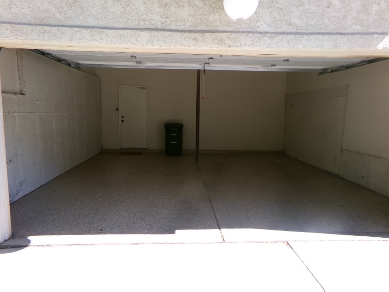 Building Photo - 1530 S Quebec Way