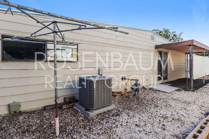 Building Photo - 5600 West Box R Street