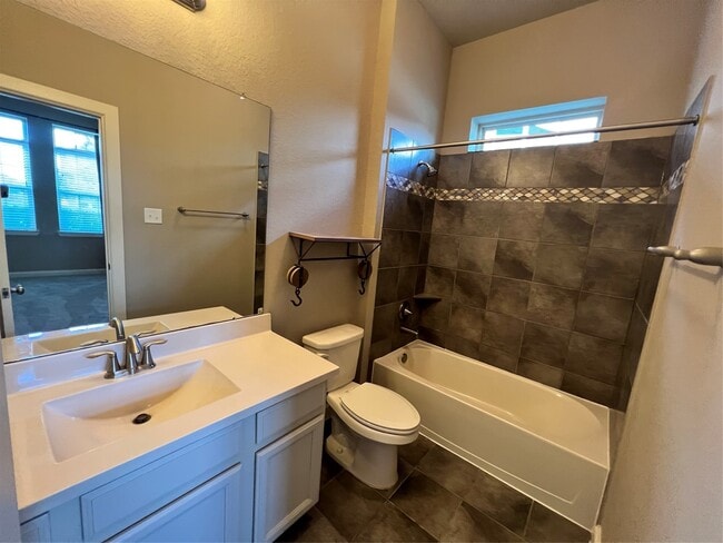 Building Photo - 3318 Suffolk Creek Ln