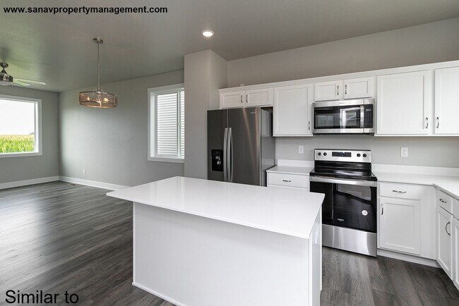 Building Photo - Experience Home Perfection in Style! Spacious 3-Bed Home Coming Up in Ankeny!
