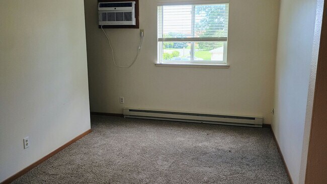 Building Photo - Welco West Apartment