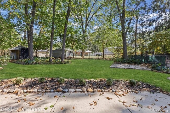 Building Photo - 2475 Horace St