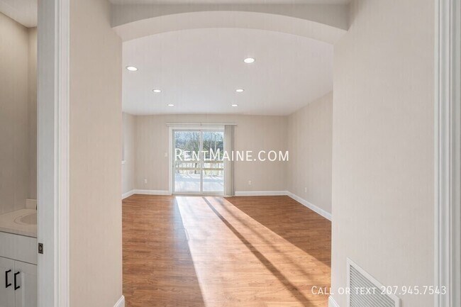 Building Photo - 33 Burleigh Rd