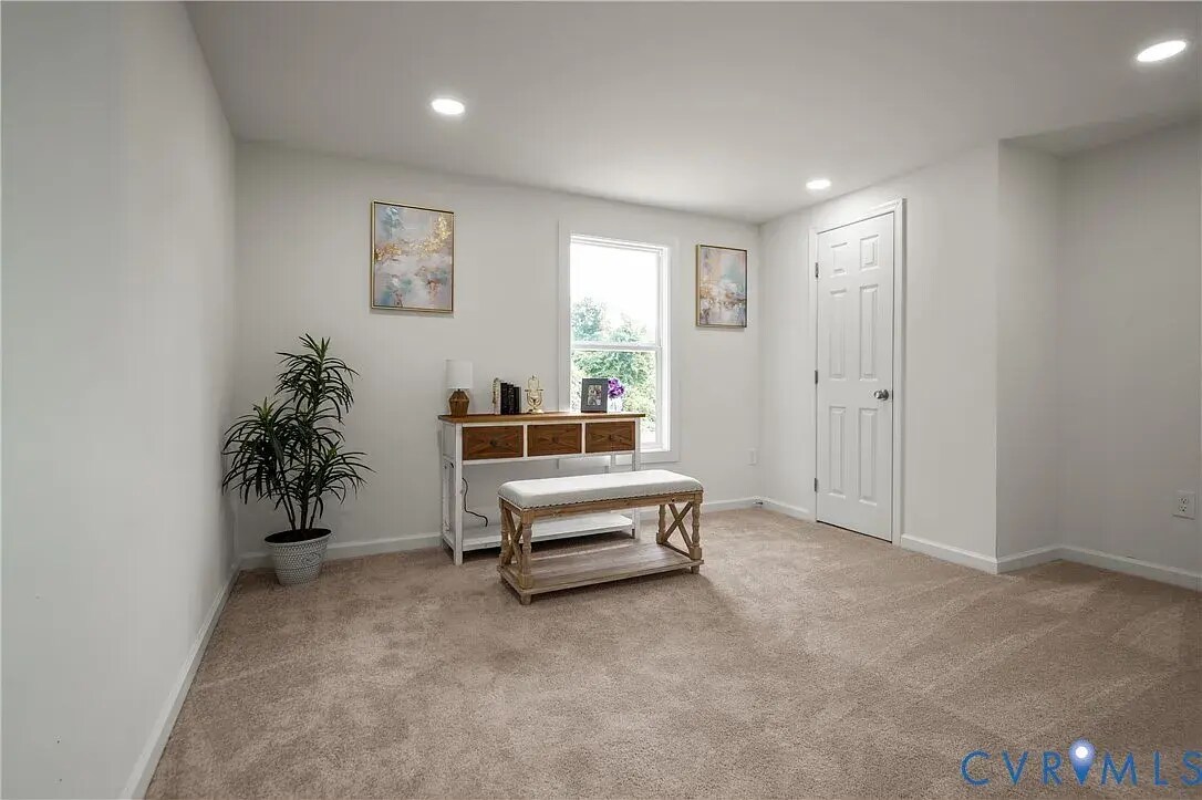 Building Photo - 423 Harding St