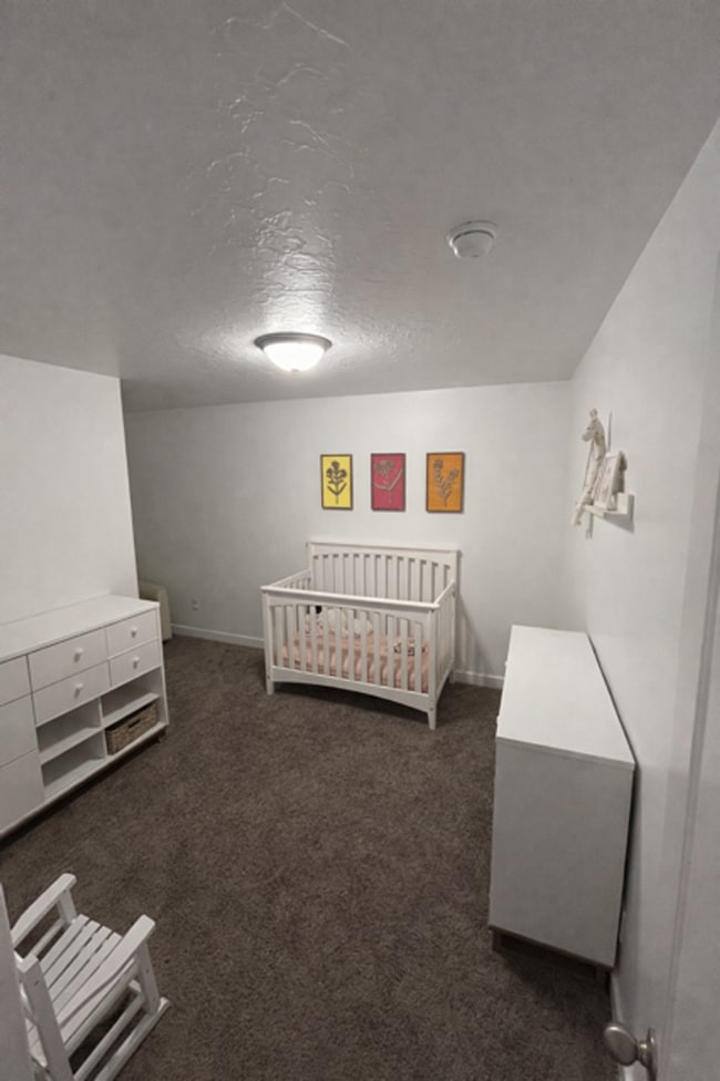 Building Photo - Gorgeous Townhome!!!