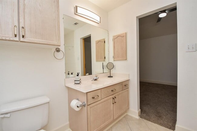 Building Photo - 138 Willowwood Cir