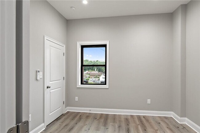 Building Photo - 60 Leroy Ave
