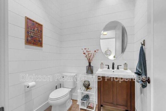 Building Photo - 6120 Triple Crown Dr