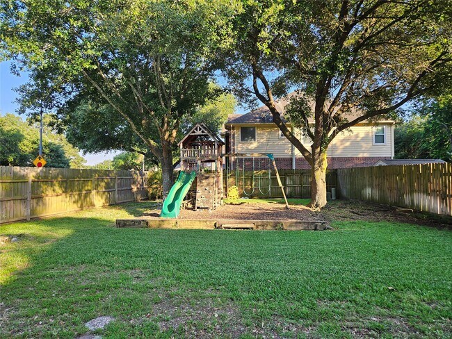 Building Photo - 8807 Vista Springs Dr