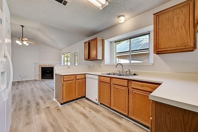 Building Photo - 4608 Castleman Dr