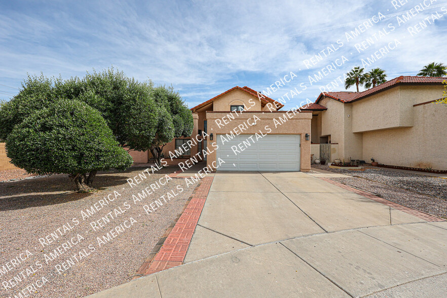 Building Photo - 967 E Rockwell Dr