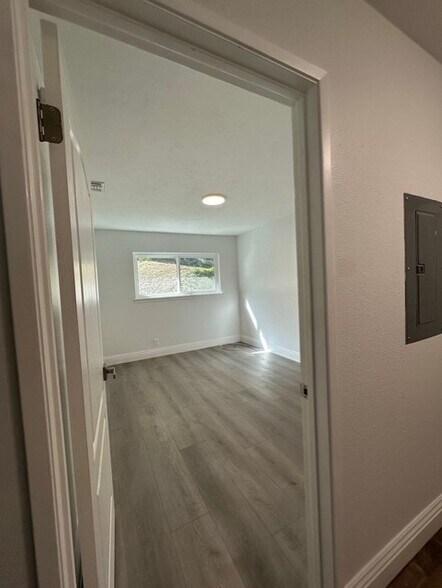 4th Bed Doorway - 4929 Mecca Ave