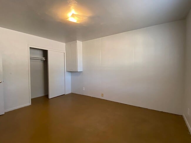 Building Photo - Tempe Duplex 3 Bed - 1.75 Bath