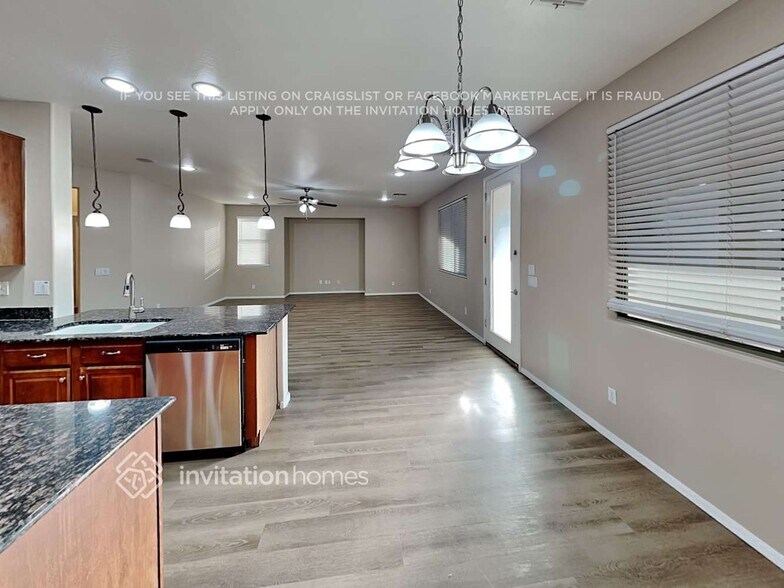 Building Photo - 11311 E Stearn Ave