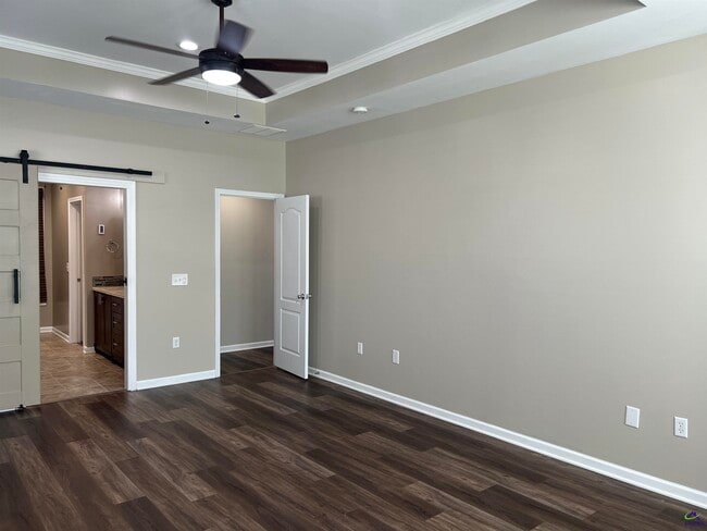 Building Photo - 210 Hearthwood Dr