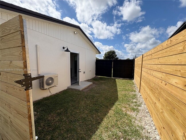 Building Photo - 29904 SW 148th Ave