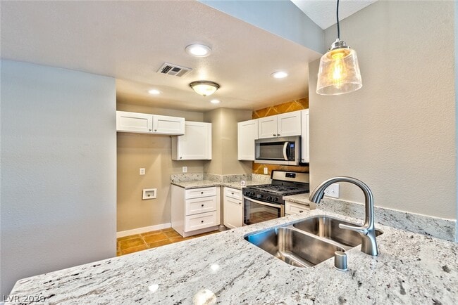 Building Photo - 2251 Wigwam Pkwy