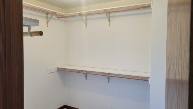 Building Photo - 104 Quail Dr