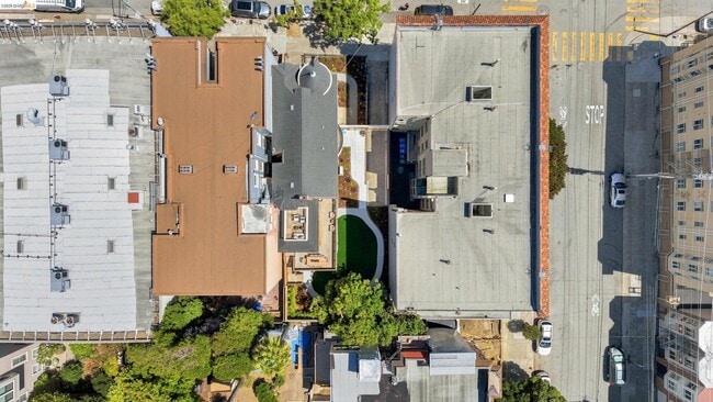 Building Photo - 415 Fillmore St
