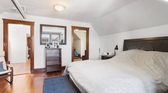 Building Photo - 92 Litchfield St