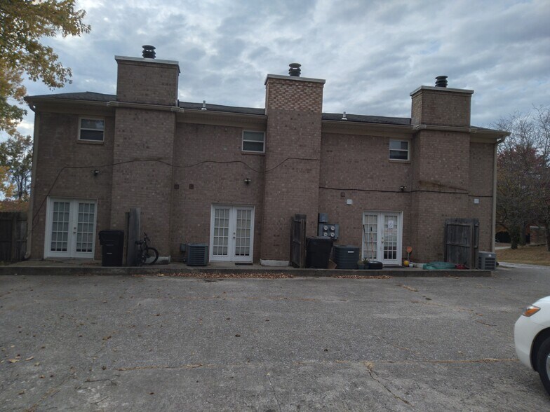 Building Photo - 613 Ridgeview Dr