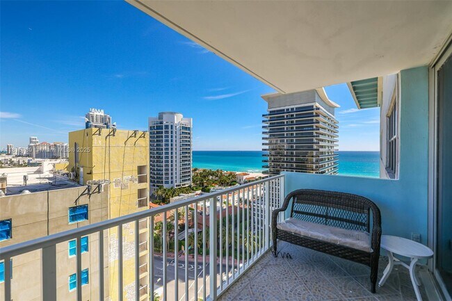 Building Photo - 5838 Collins Ave