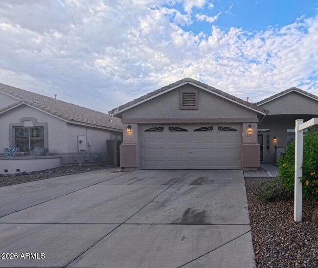 Building Photo - 16624 W Saguaro Ln